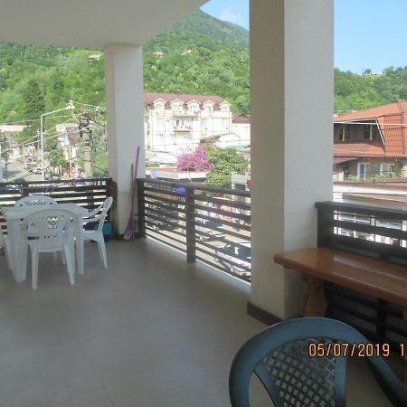Guest House У Маргариты Gagra Exterior photo
