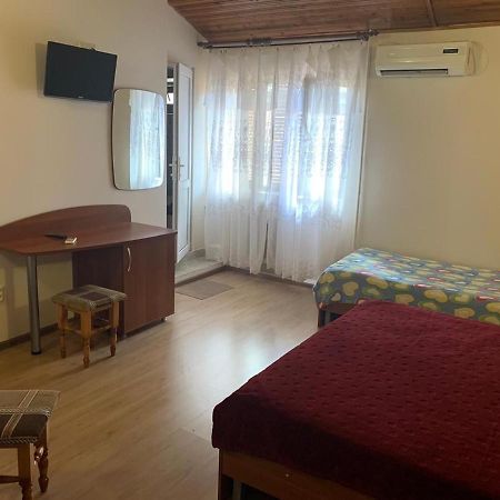 Guest House У Маргариты Gagra Exterior photo